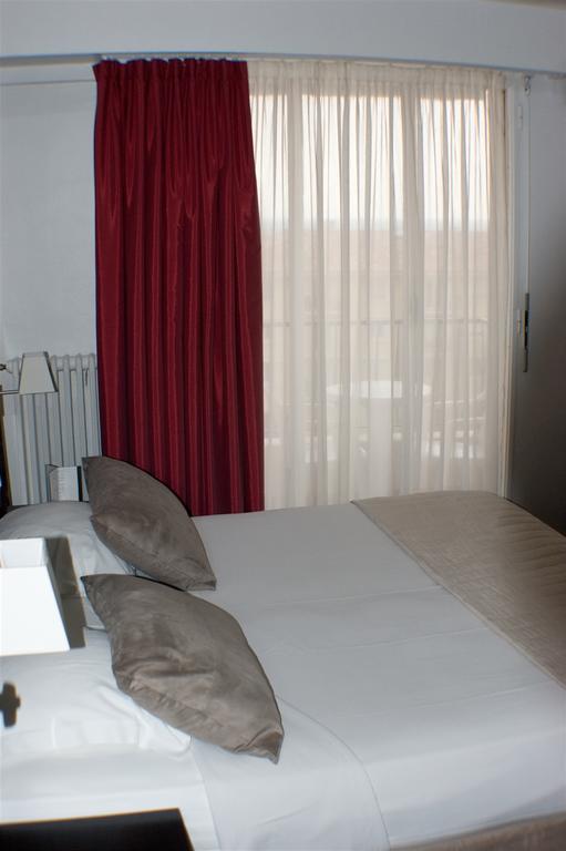 Comté De Hotel 3*