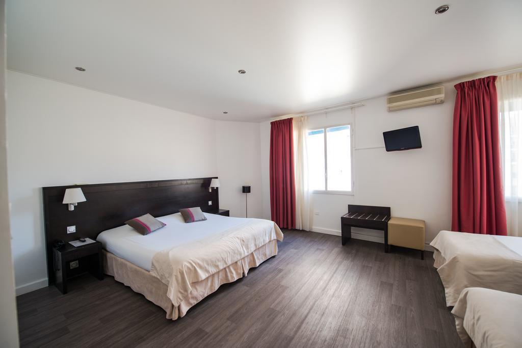 Comté De Hotel 3*